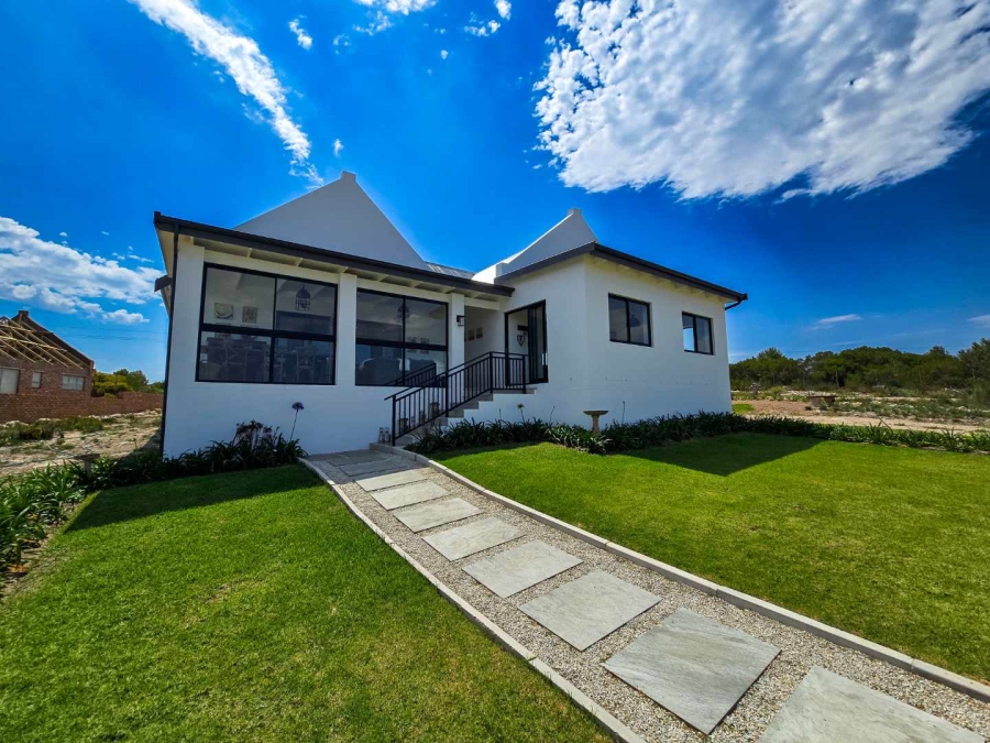 2 Bedroom Property for Sale in Stilbaai Oos Western Cape